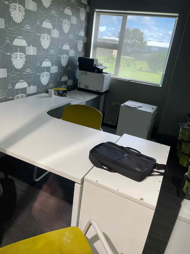 CONTENTS OF OFFICE: 1 X WHITE 6 DOOR STATIONARY CUPBOARD, OFFICE DESK, QTY OFFICE CHAIRS, CREDENZA, BROTHER PRINTER, (MECER SCREEN & EPSON PROJECTOR)