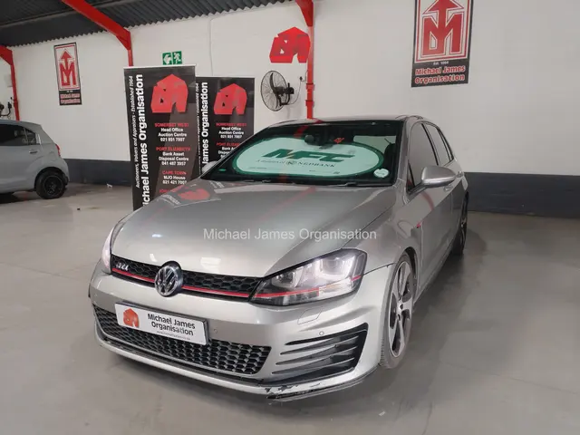 2013 VOLKSWAGEN GOLF VII GTi 2.0 TSi DSG