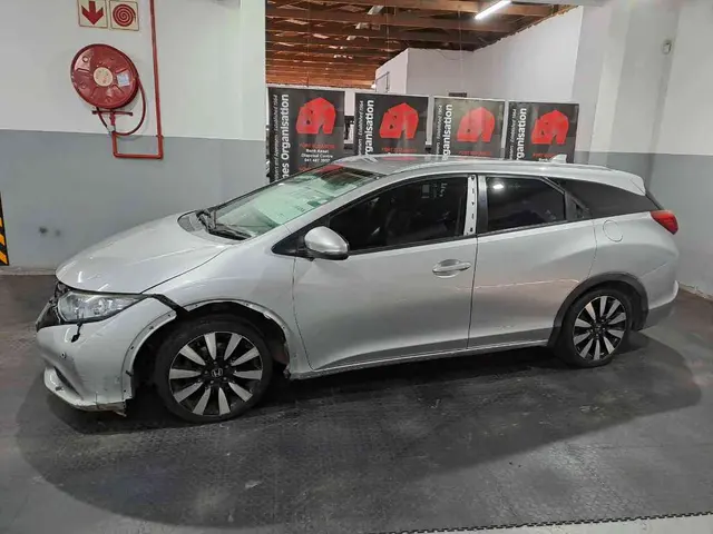 2016 HONDA CIVIC TOURER 1.8 EXECUTIVE