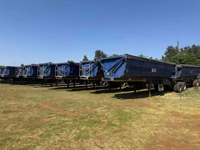 Onsite Liquidation Auction - Large Fleet of Side Tipper Links - Krugersdorp