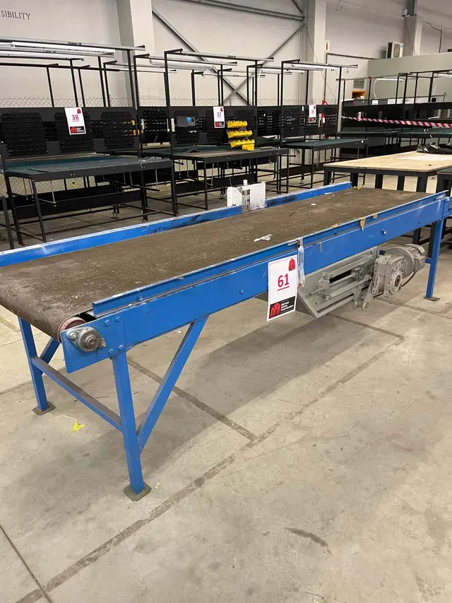 MOTORIZED BLUE CONVEYOR