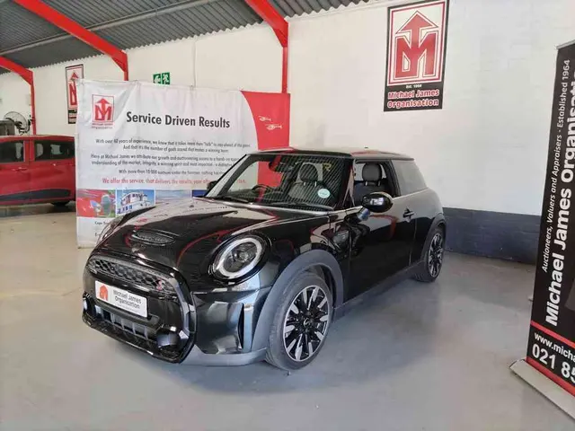 2022 MINI COOPER S