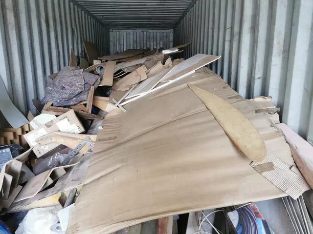Lot 82 - Contents of Container