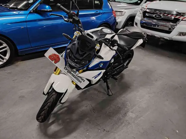 2022 BMW G 310 R COSMIC BLACK