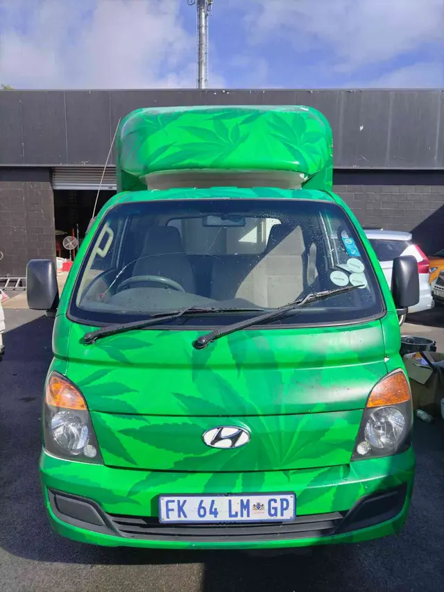 2016 HYUNDAI H100 2.6D