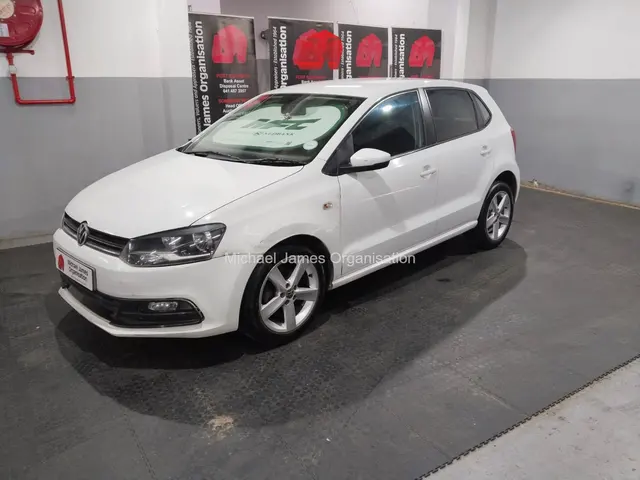 2022 VOLKSWAGEN POLO VIVO 1.4 COMFORTLINE (5DR)
