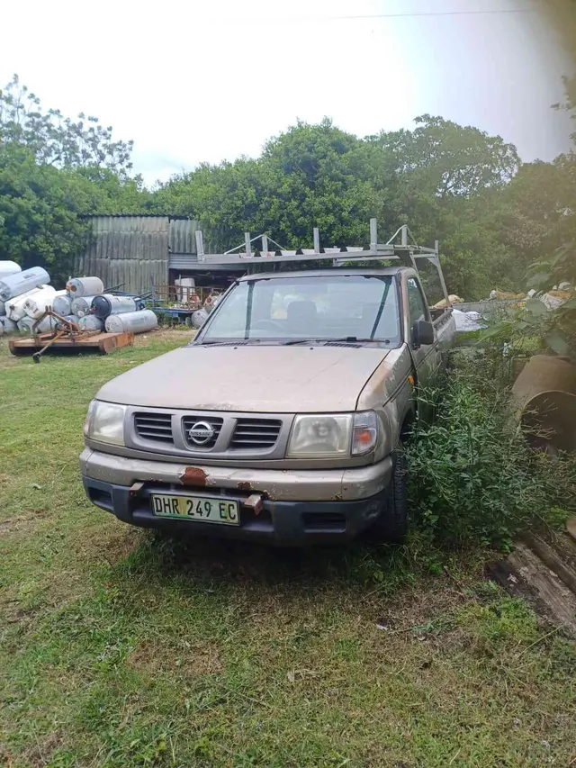 2005 NISSAN HARDBODY P/U S/C