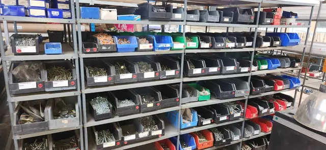 Contents of 7 x shelves