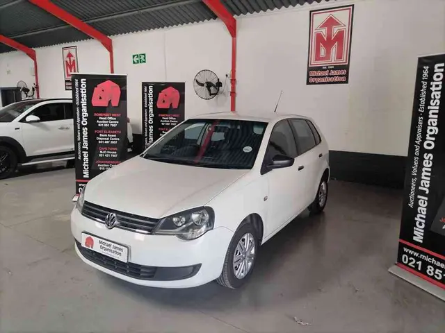 2015 VOLKSWAGEN POLO UTILITY