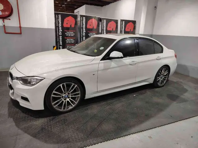 2015 BMW 320i SPORT LINE A/T (F30) LCI
