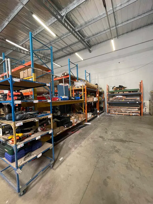 CONTENTS OF 3 SHELVES INCLUDING CONTENTS OF SHELVES: WELDING RODS, GLUE STICKS, SPRING BALANCERS, WIRES, SEALER GUNS, TIGAN BALANCERS, WELDING BLOCKS, PAINTS, BUILDING LIME, CLAMPS, SEALERS ETC