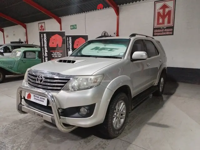 2014 TOYOTA FORTUNER 2.5 D-4D