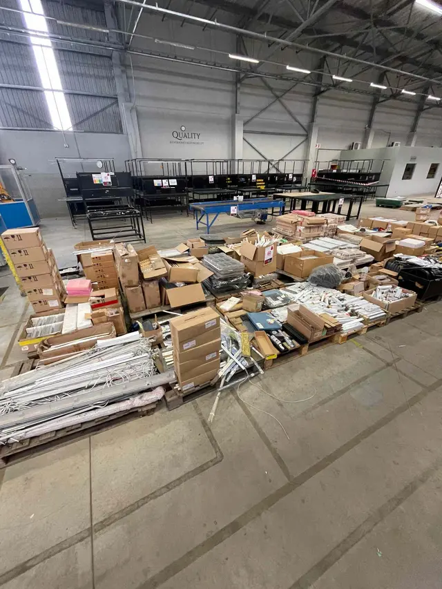 LARGE QTY VARIOUS STOCK: CARD GRIPS, CHIP ON BOARD, LEAD CONDUCTORS, VARIOUS TERMINALS, SCREWS, PARTS, CLIPS, BRACKETS, VARIOUS LEAD BOARDS, BOXES OLD REELS, VARIOUS SENSORS, LEAD TRACK SHEARS & ELECTRO STATIC DEUCES, PREVAILED LINEARS & OFF CUTS MATERIAL ETC