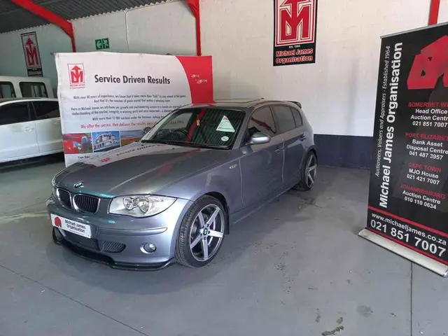 2005 BMW 120i