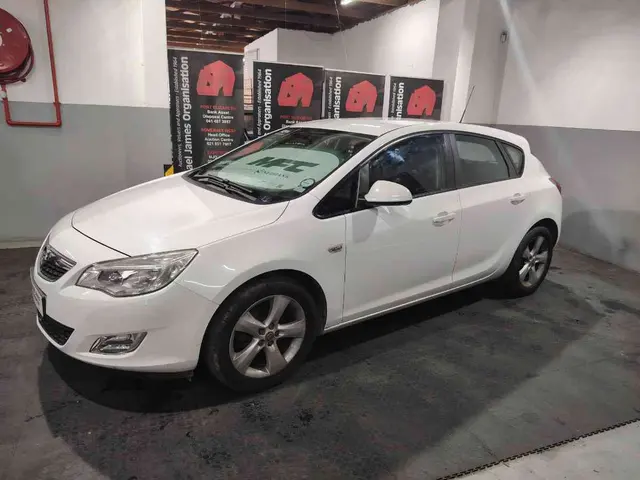 2011 OPEL ASTRA 1.4T ENJOY 5DR
