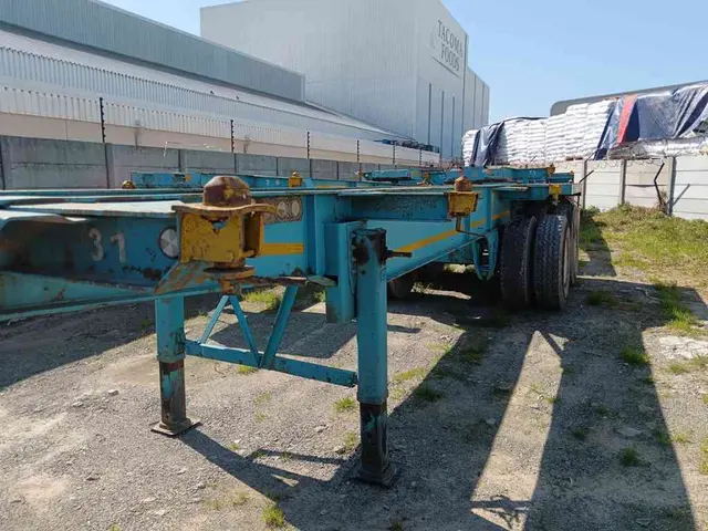 2003 HENRED FRUEHAUF DOUBLE AXLE SKELETAL
