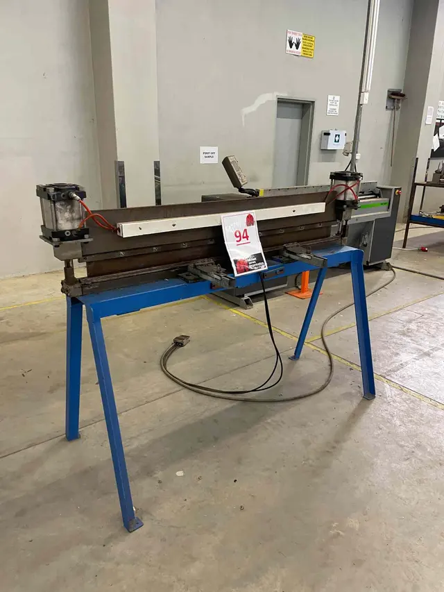 BENDING MACHINE