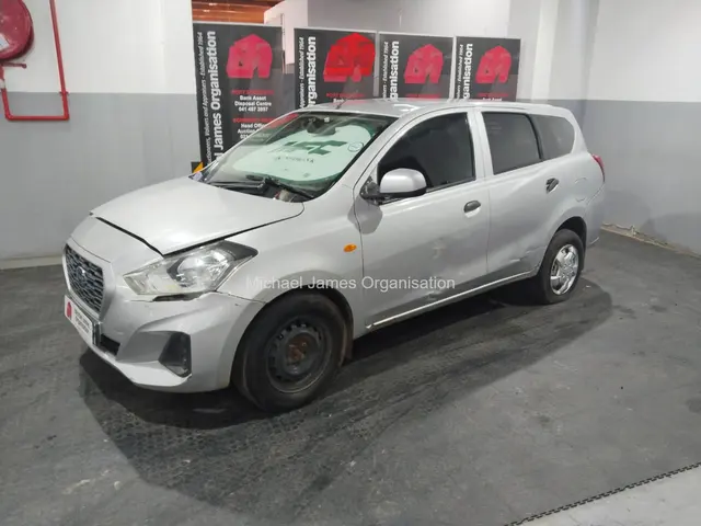 2021 DATSUN GO + 1.2 MID (7 SEATER)