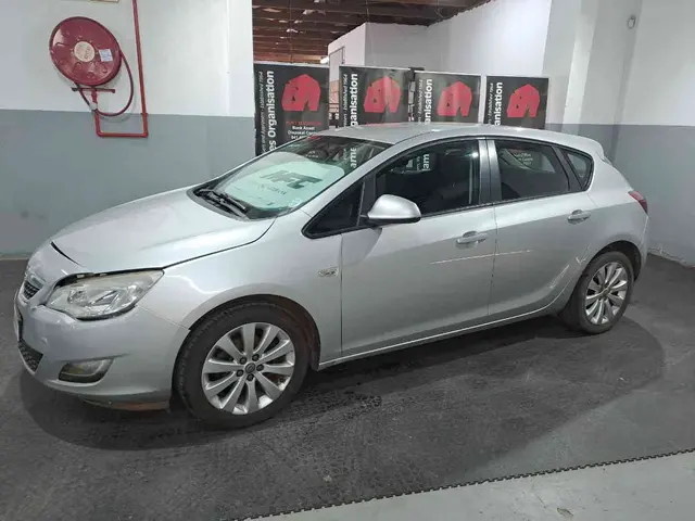 2012 OPEL ASTRA 1.6 ESSENTIA 5Dr