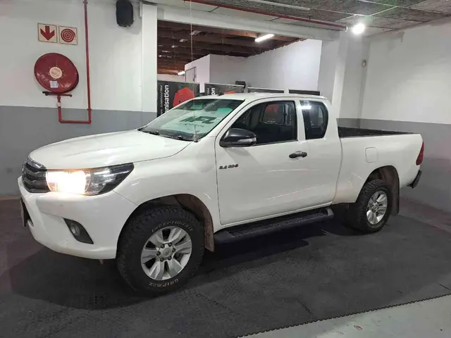 2016 TOYOTA HILUX 2.4 GD-6 RB SRX P/U E/CAB