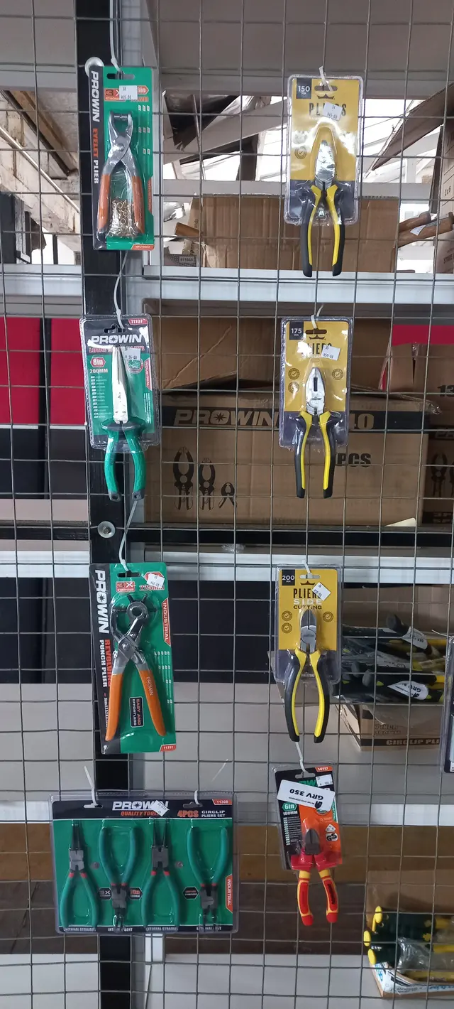 Out of Hand Hardware Sale - Gqeberha A-3578