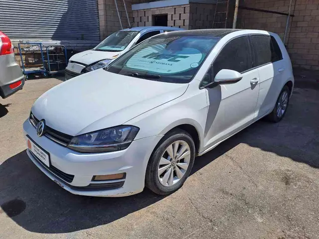 2013 VOLKSWAGEN GOLF VII 1.4 TSI COMFORTLINE DSG