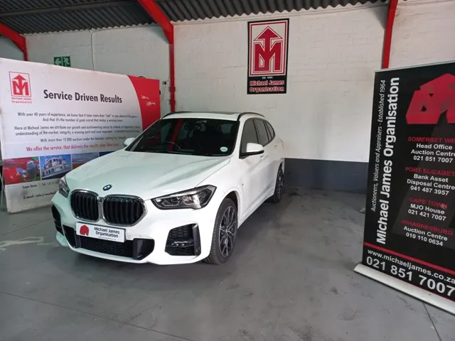2022 BMW X1 18i A/T