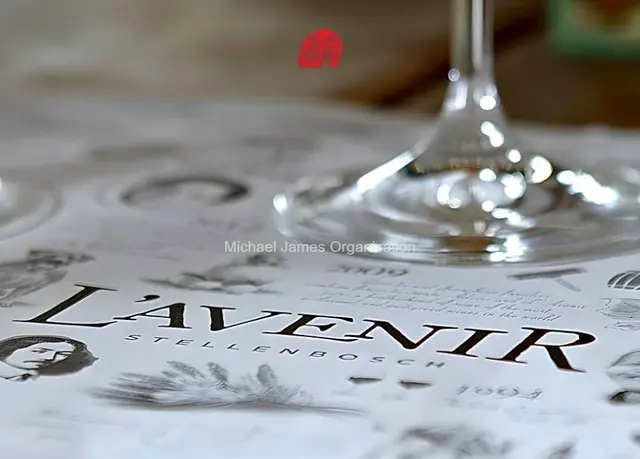 L'Avenir Stay and Dine