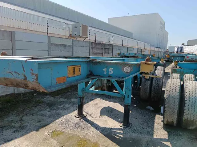 1996 HENRED FRUEHAUF DOUBLE AXLE SKELETAL