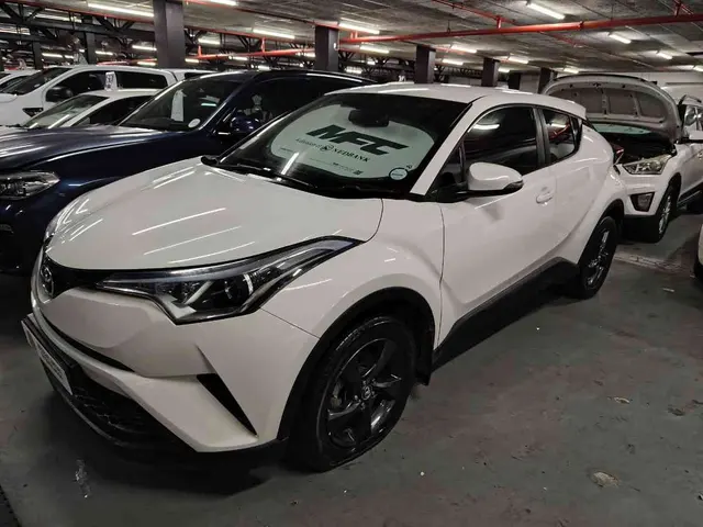 2017 TOYOTA C-HR 1.2T PLUS CVT
