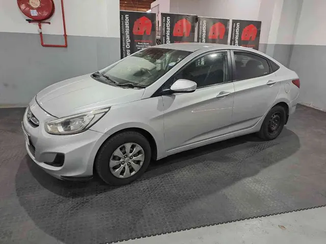 2015 HYUNDAI ACCENT 1.6 GL
