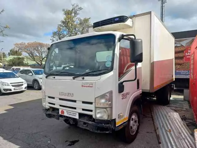 2011 Isuzu NPR 400 AMT Van Body (NON RUNNER)