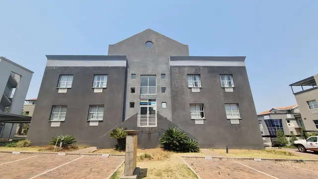 Onsite Liquidation Auction - Commerical Office Building A-3342