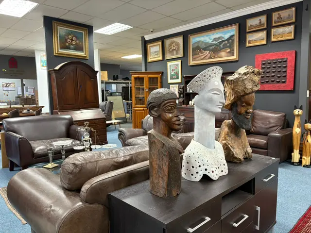 Collectables, Household Furniture, Tooling & Machinery - Liquidation Auction - Somerset West A-3601