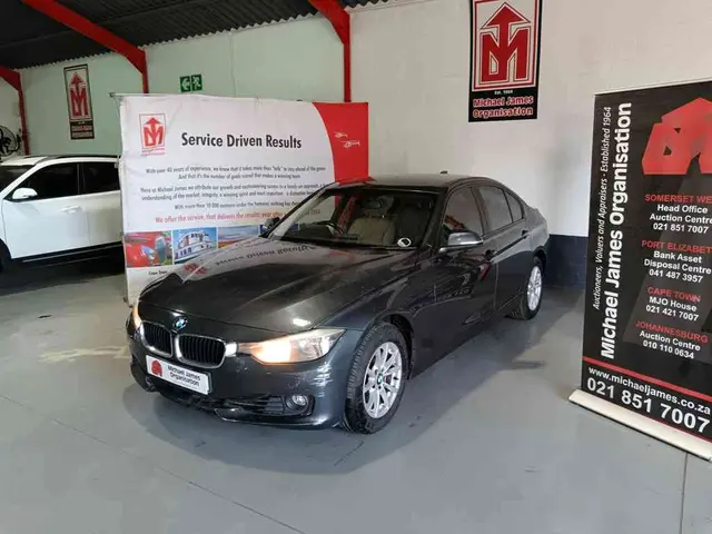 2012 BMW 320i A/T