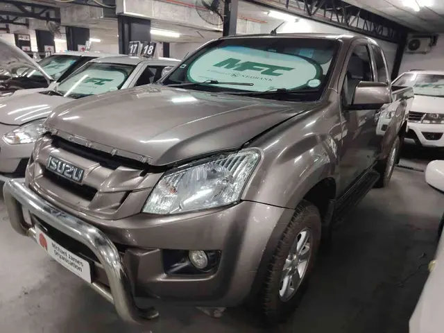 2014 ISUZU KB 250 D-TEQ LE P/U E/CAB