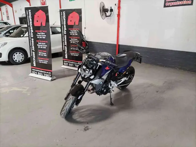 2021 BMW F900 R