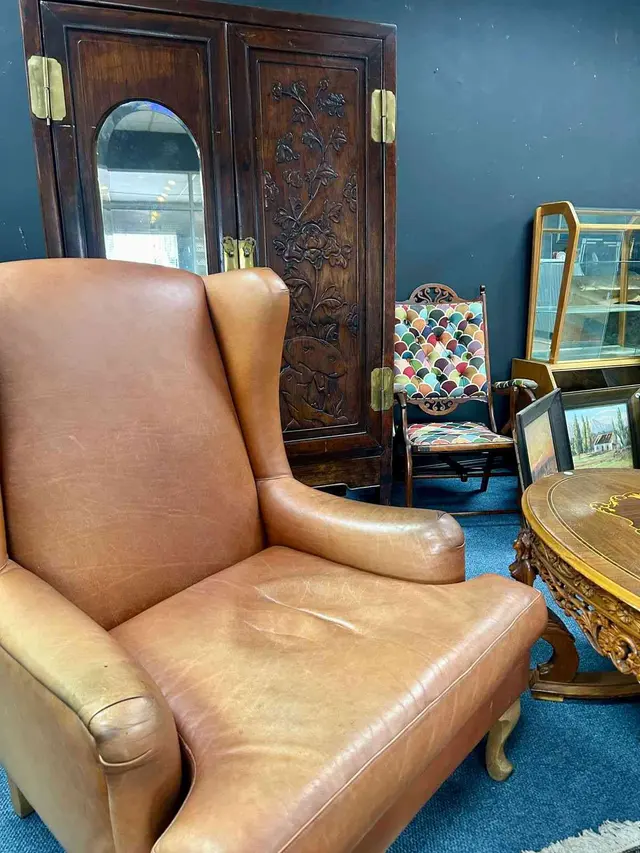 Collectables, Antiques & Household Furniture Auction