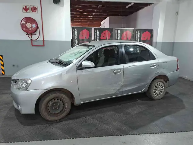 2015 TOYOTA ETIOS 1.5 Xi