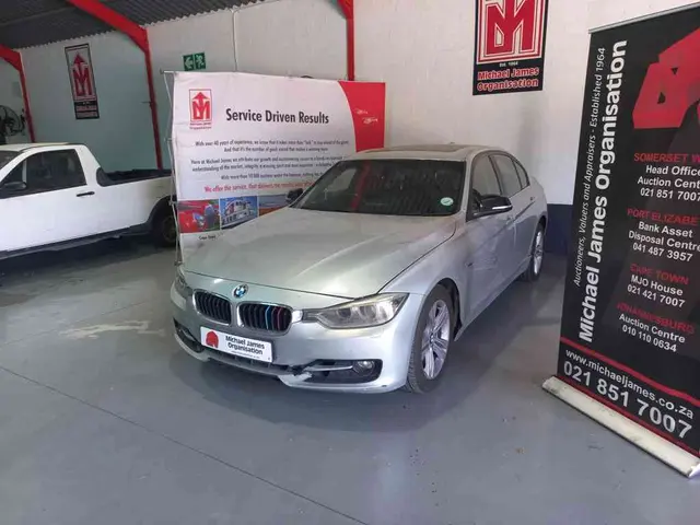 2015 BMW 320i A/T