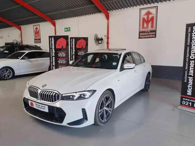 2023 BMW 318i M SPORT A/T