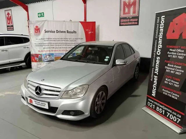 2012 MERCEDES-BENZ C180 A/T