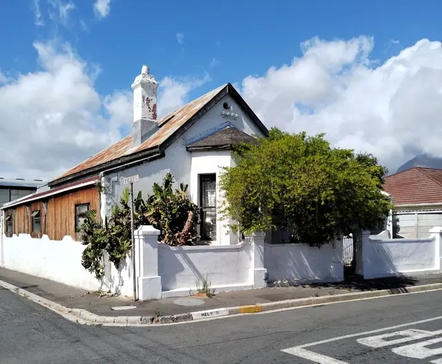 Onsite Curatorship Auction - Victorian Style Property - Maitland A-3548