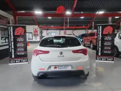 2013 ALFA ROMEO GIULIETTA 1.4T 5DR thumbnail 5