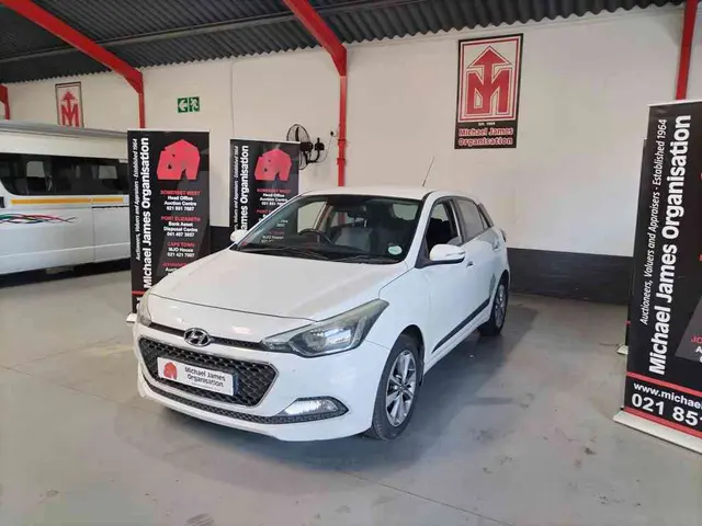 2015 HYUNDAI i20 1.4