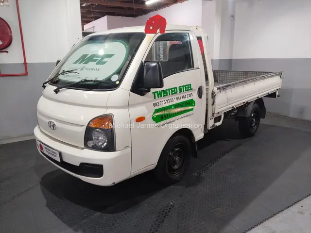 2015 HYUNDAI H100 2.6D F/C D/S