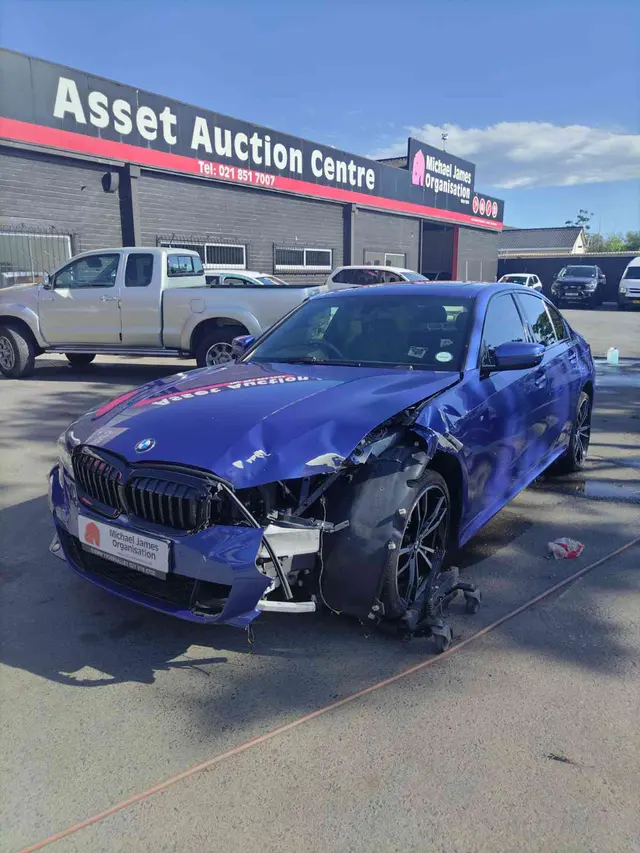 2022 BMW 320i M SPORT