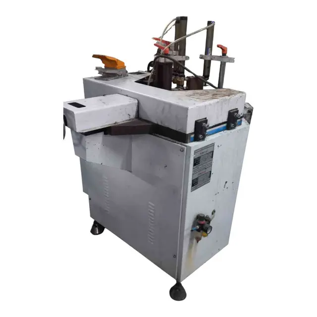 ALUMINUM CORNER CRIMPING MACHINE