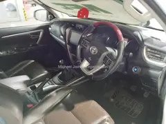 2019 TOYOTA FORTUNER 2.8 GD-6 R/B A/T thumbnail 6