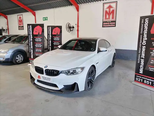 2015 BMW M4 COUPE